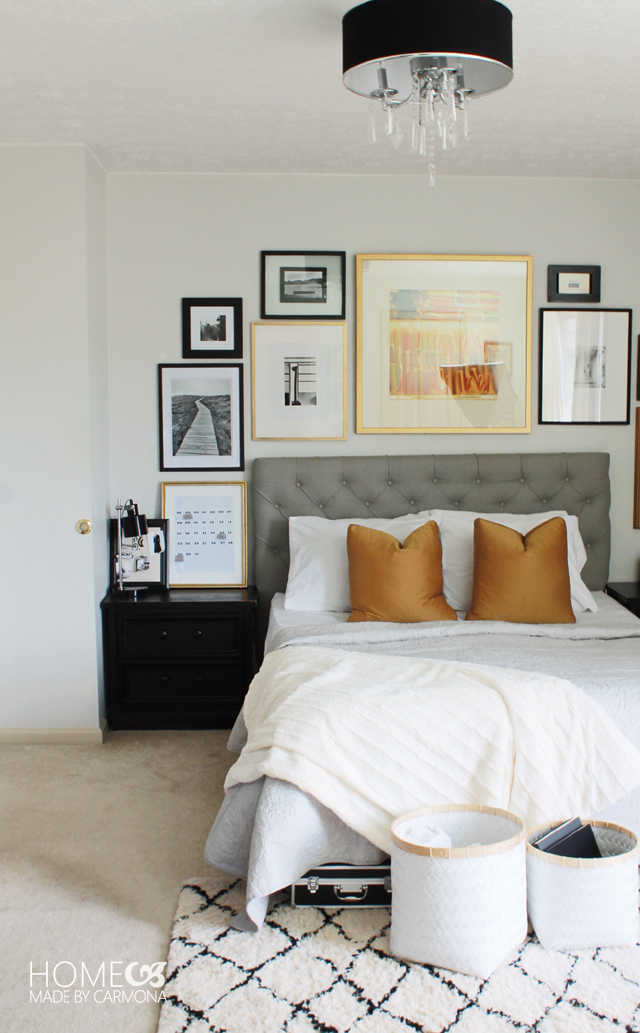 Master bedroom with light fixture Home Made By Carmona