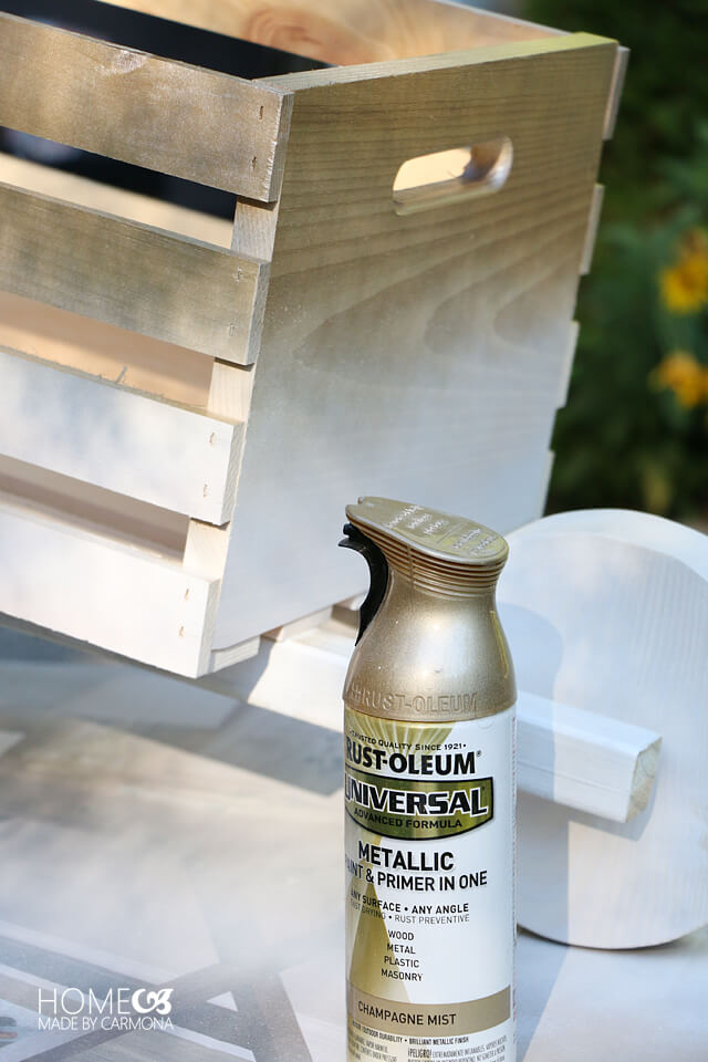 Spray painting wood Home Made By Carmona