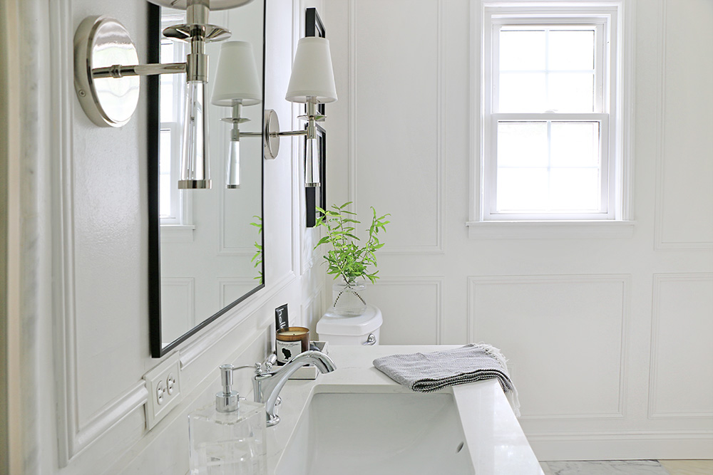 Bathroom with moulding