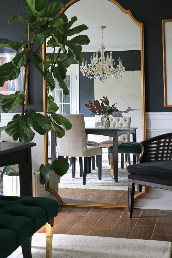 dining room with mirror