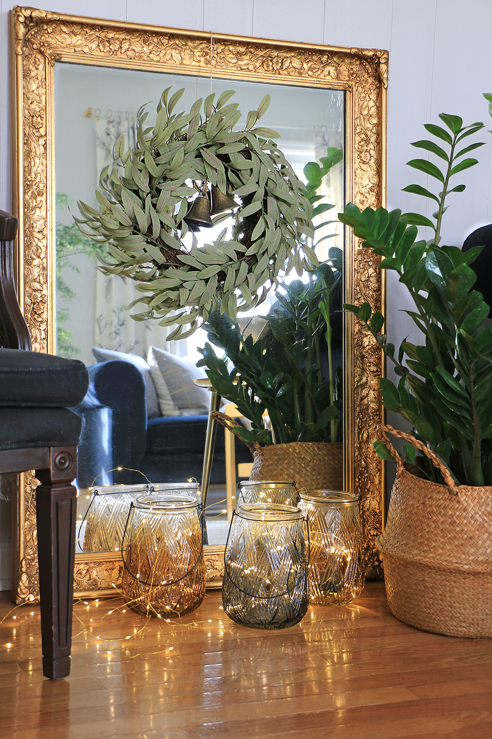 mirror with wreath
