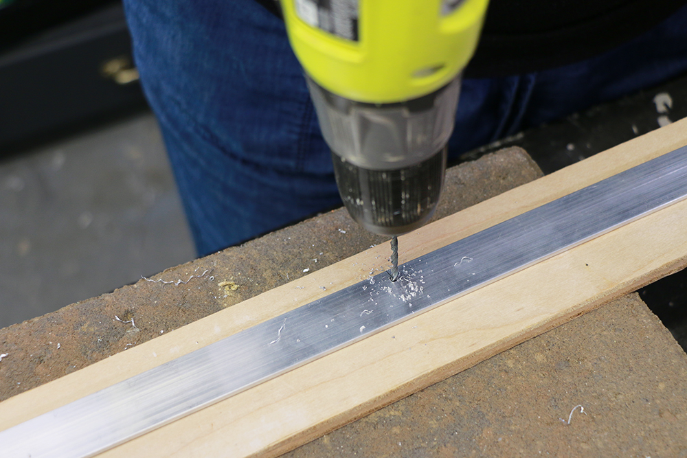 Drill Aluminum bar