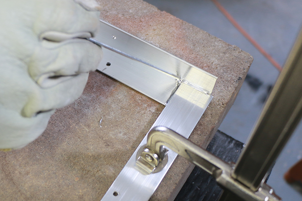 Soldering aluminum