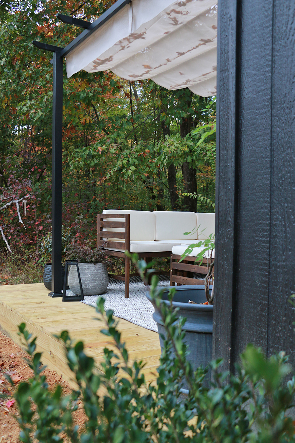 deck with furniture